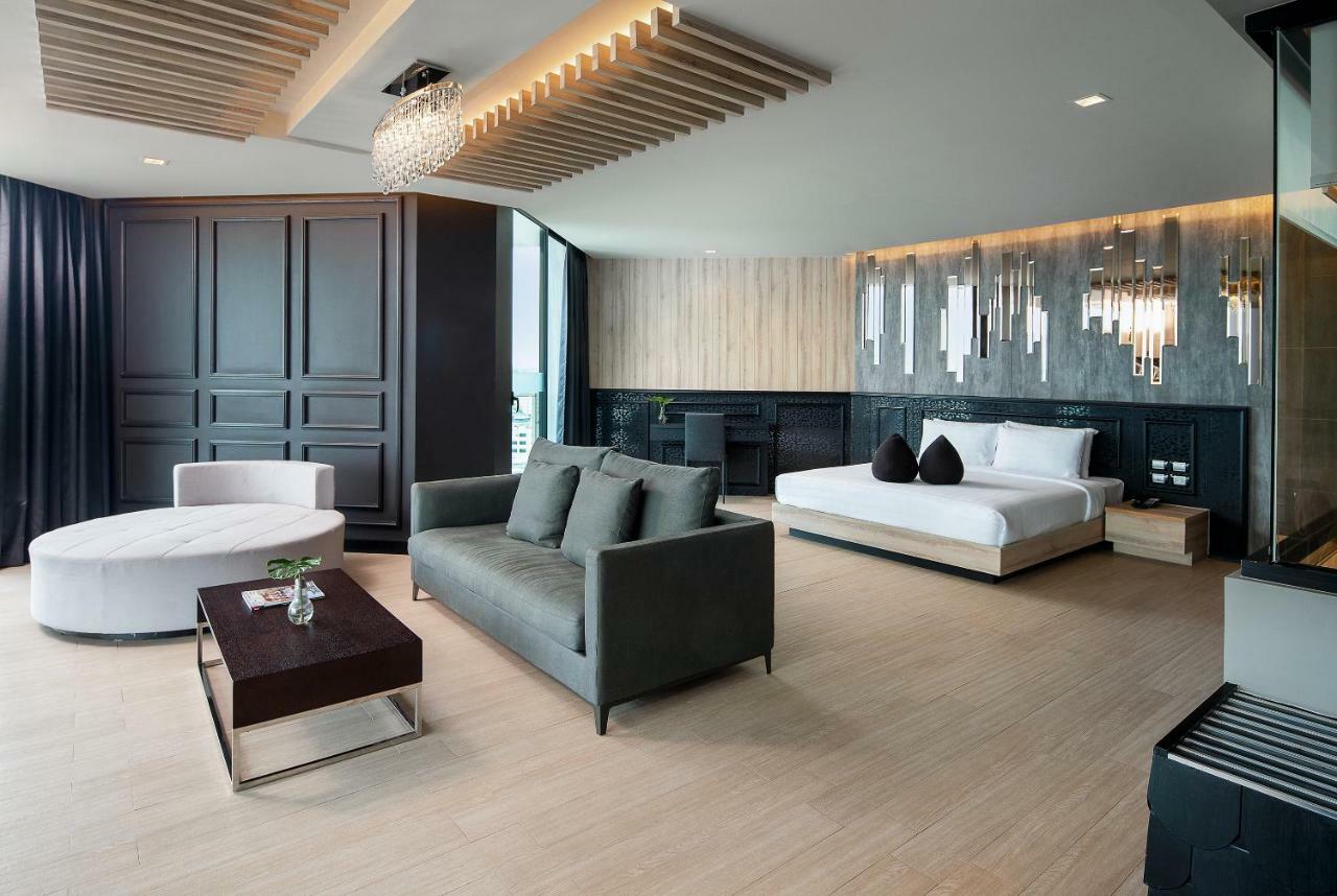 Tsix5 Phenomenal Hotel Pattaya Dış mekan fotoğraf